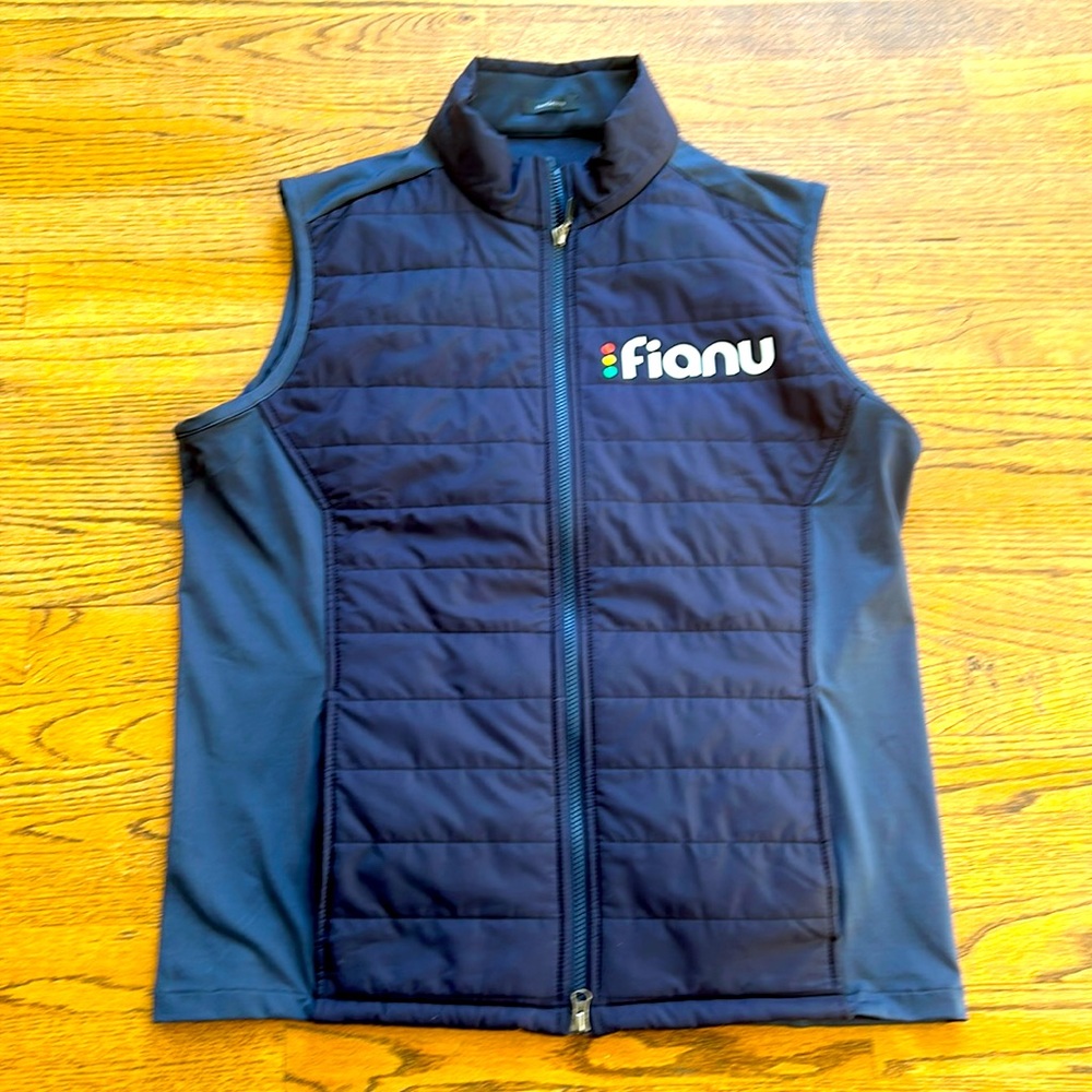 Turtleson quilted fusion vest, navy blue.